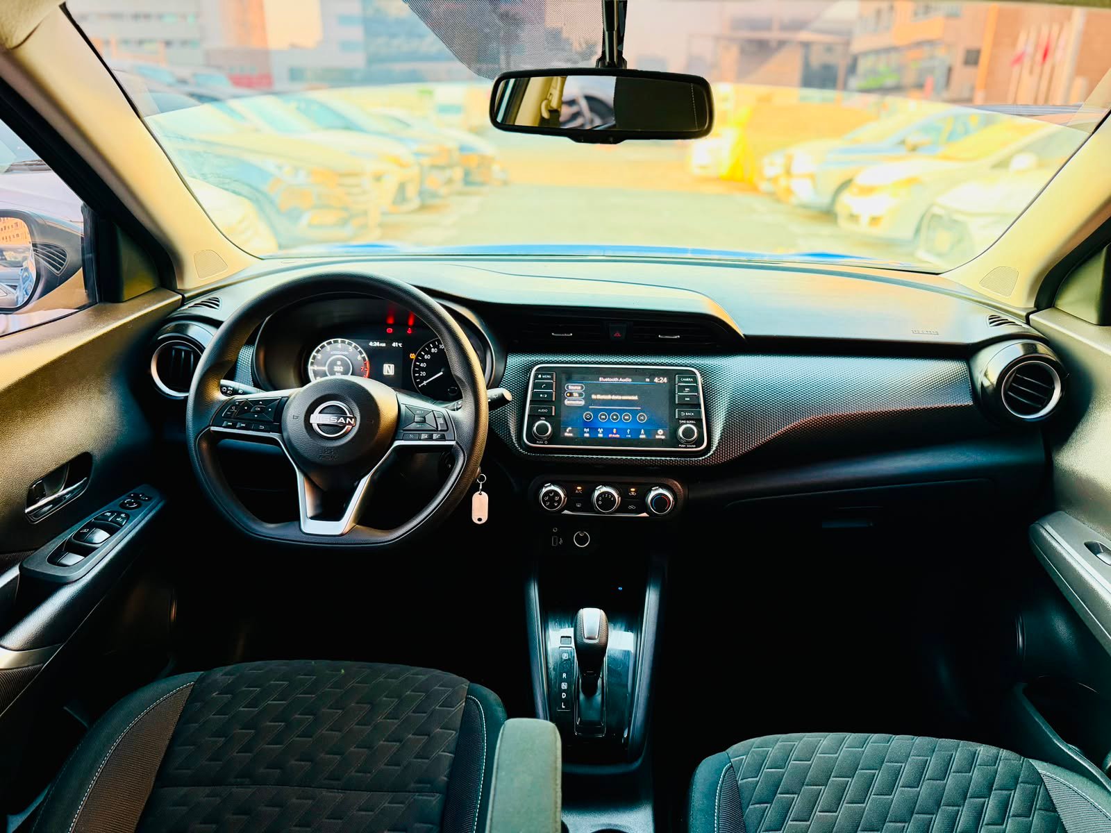 NISSAN KICKS 2024 MID OPTION - Image 8